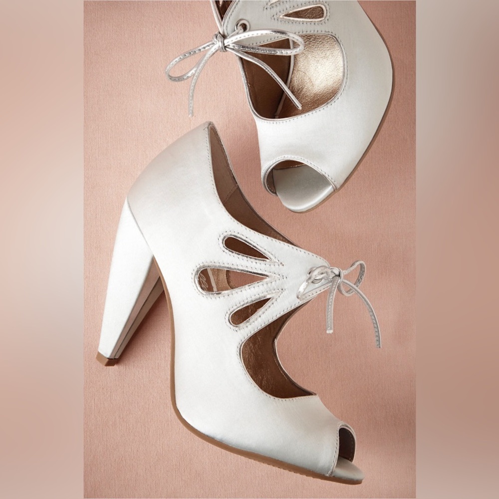 Seychelles Wedding/Prom/Formal Satin Heels
